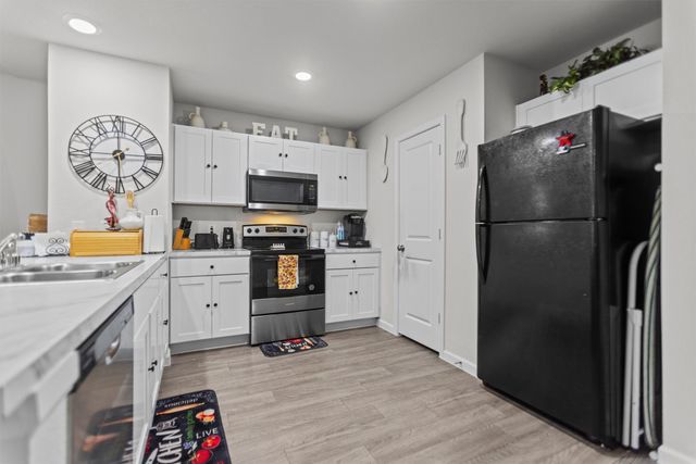 1106 Ripplewood Circle, Chandler, TX 75758