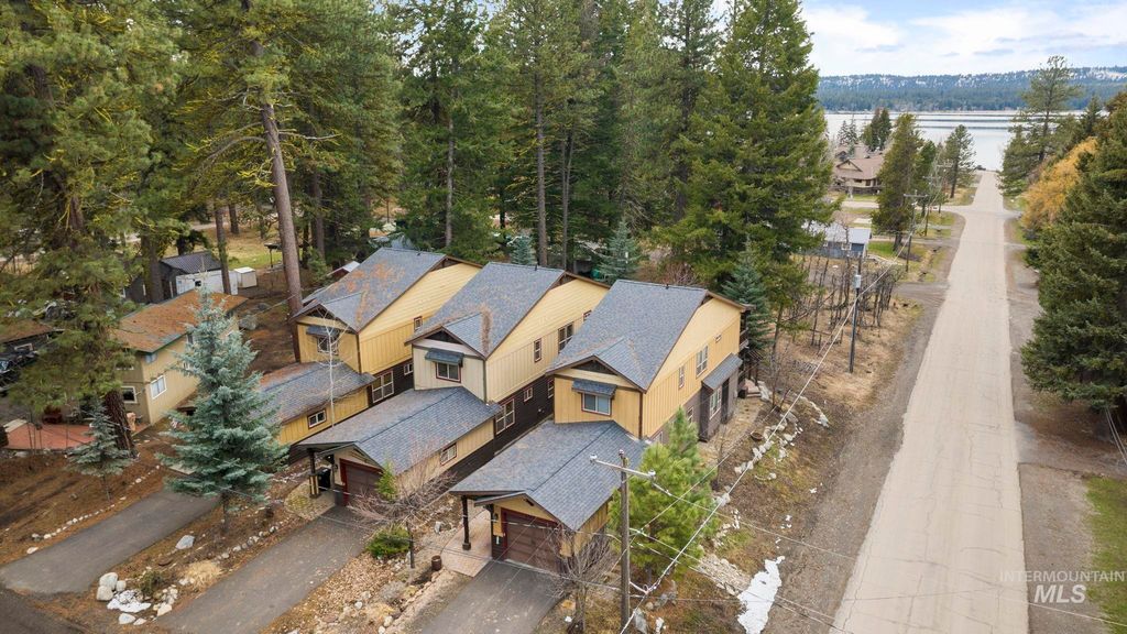 1414 Dawson Ave, McCall, ID 83638 photo 3