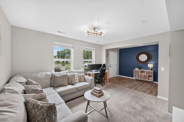 781 Midtown Lane, New Brighton, MN 55112
