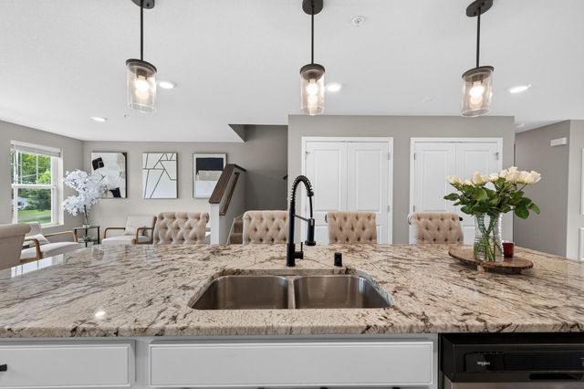 781 Midtown Lane, New Brighton, MN 55112