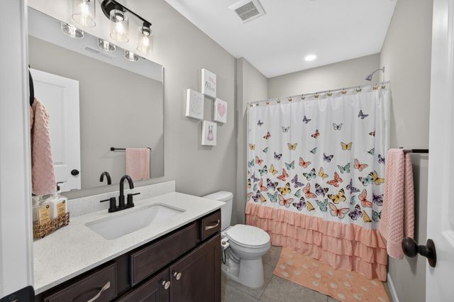 781 Midtown Lane, New Brighton, MN 55112