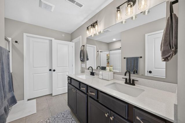 781 Midtown Lane, New Brighton, MN 55112