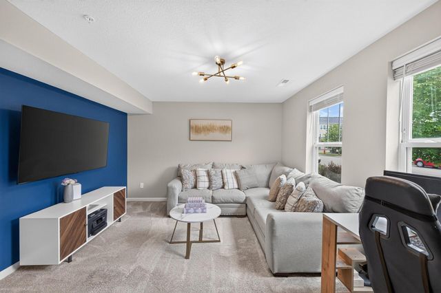 781 Midtown Lane, New Brighton, MN 55112