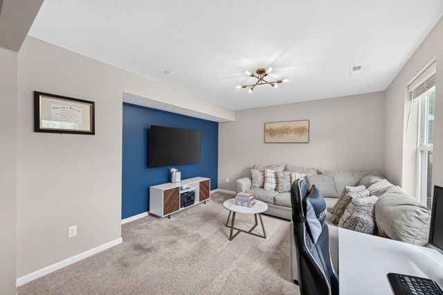 781 Midtown Lane, New Brighton, MN 55112