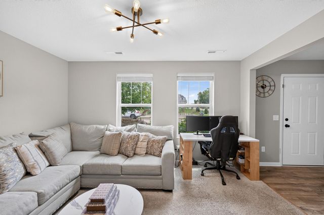 781 Midtown Lane, New Brighton, MN 55112