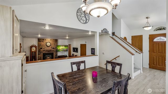 15514 19th Avenue Ct E, Tacoma, WA 98445