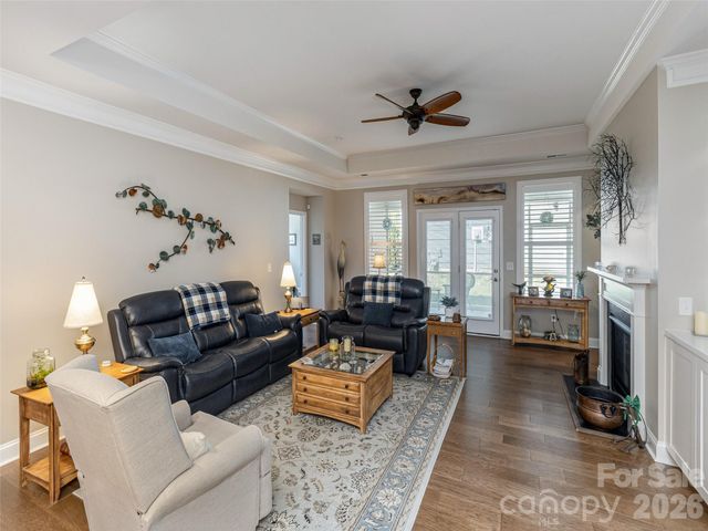 748 Summerfield Place, Flat Rock, NC 28731