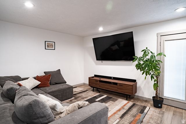 6070 S COUGAR LN, Kearns, UT 84118