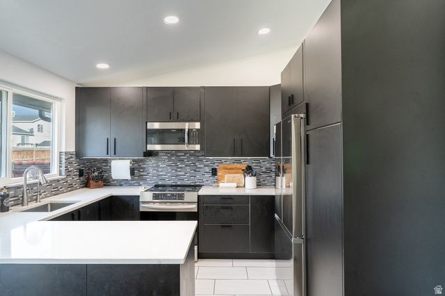 6070 S COUGAR LN, Kearns, UT 84118