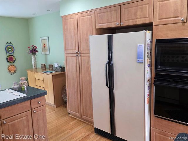 4201 Breckenridge Drive 74, West Bloomfield, MI 48322