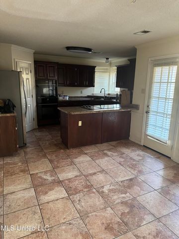 3225 Threatt Drive, Olive Branch, MS 38654