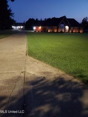 3225 Threatt Drive, Olive Branch, MS 38654