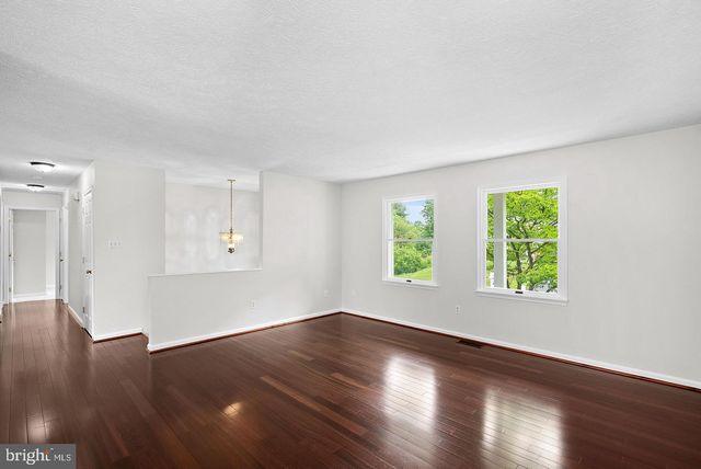 187 VILLAGE CT, Winchester, VA 22602