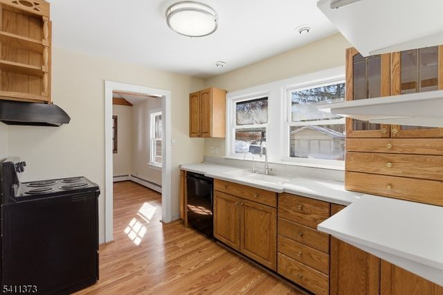 34 Isabelle Ave, Hopatcong Boro, NJ 07821