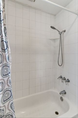 34 Isabelle Ave, Hopatcong Boro, NJ 07821