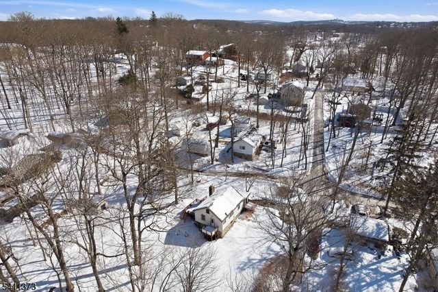 34 Isabelle Ave, Hopatcong Boro, NJ 07821