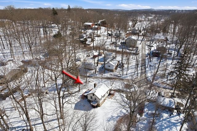 34 Isabelle Ave, Hopatcong Boro, NJ 07821