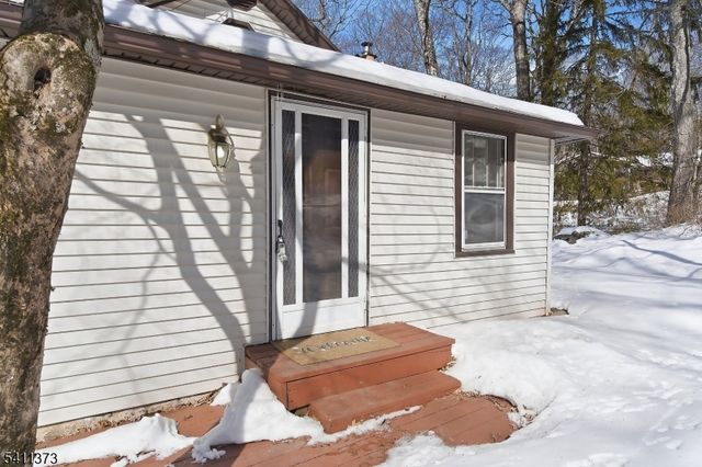 34 Isabelle Ave, Hopatcong Boro, NJ 07821