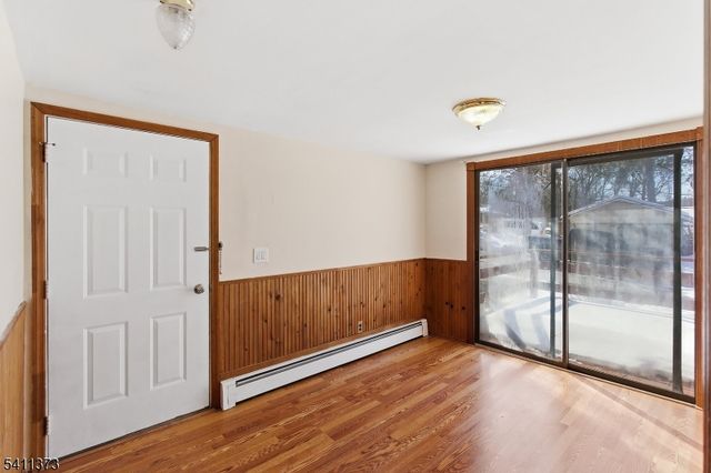 34 Isabelle Ave, Hopatcong Boro, NJ 07821