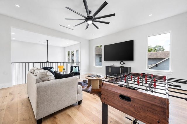 408 W 30th Street, Houston, TX 77018