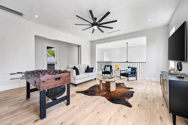 408 W 30th Street, Houston, TX 77018