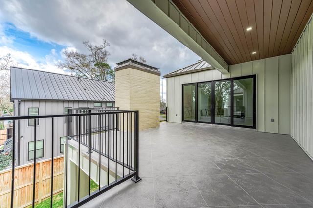 408 W 30th Street, Houston, TX 77018