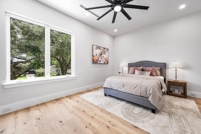 408 W 30th Street, Houston, TX 77018