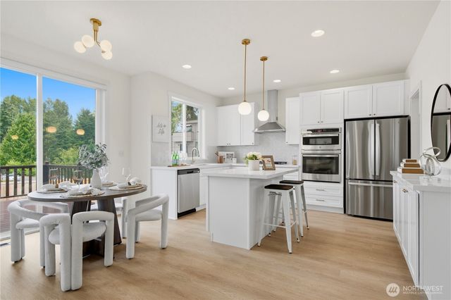 12516 NE 90th Street, Kirkland, WA 98033