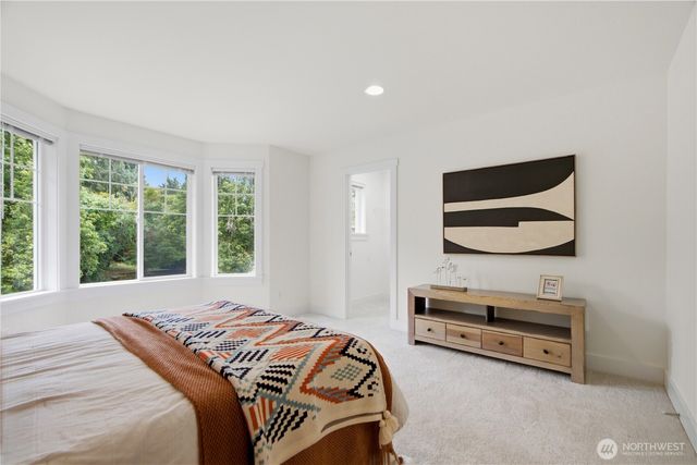12516 NE 90th Street, Kirkland, WA 98033