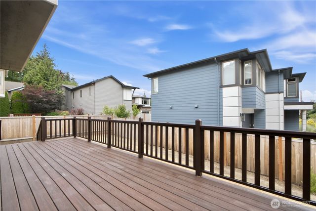 12516 NE 90th Street, Kirkland, WA 98033