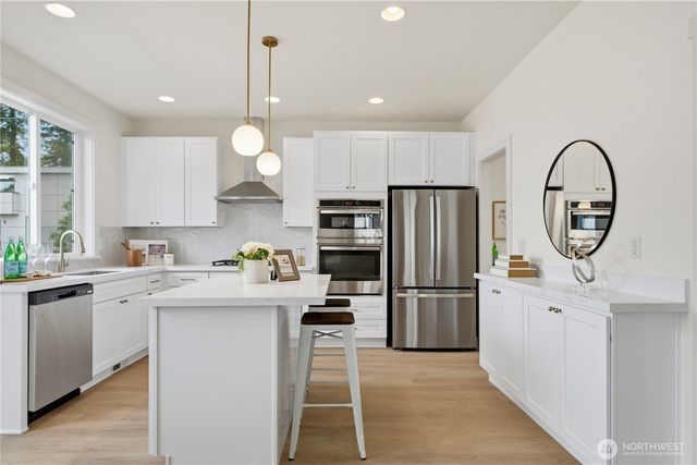 12516 NE 90th Street, Kirkland, WA 98033