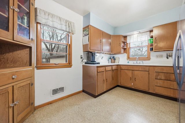 5168 Hughes Avenue, Fridley, MN 55421