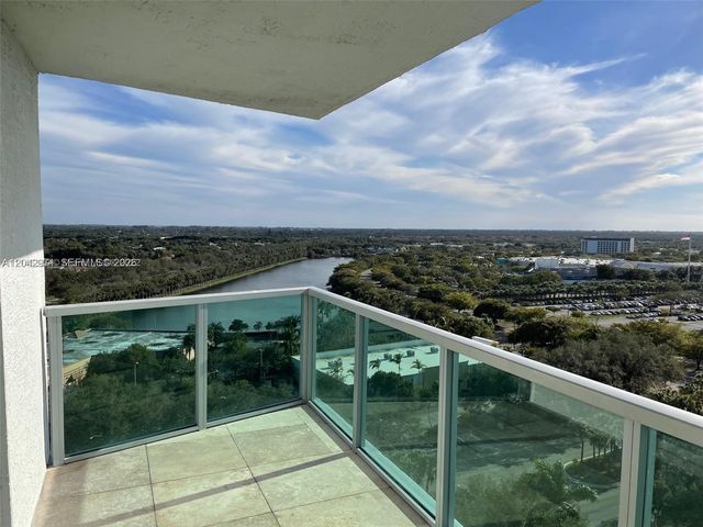 2681 N Flamingo Rd 2101S, Sunrise, FL 33323