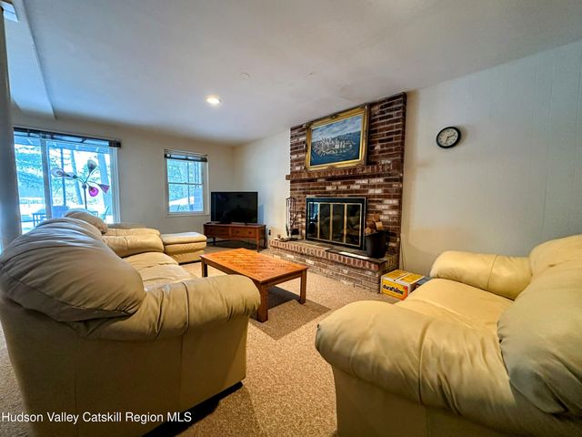 39 Island Drive, Copake, NY 12516