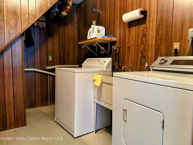 39 Island Drive, Copake, NY 12516