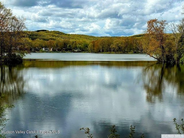 39 Island Drive, Copake, NY 12516