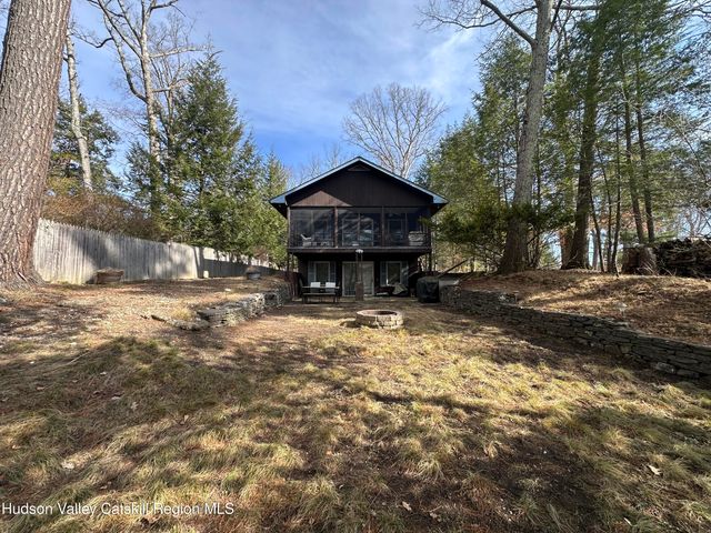 39 Island Drive, Copake, NY 12516