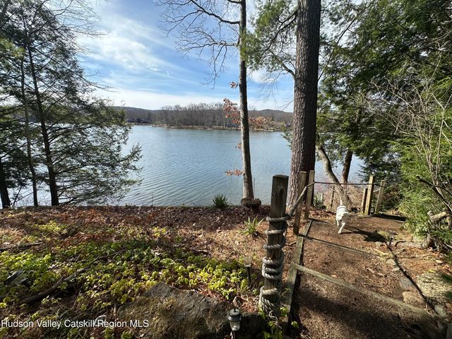 39 Island Drive, Copake, NY 12516