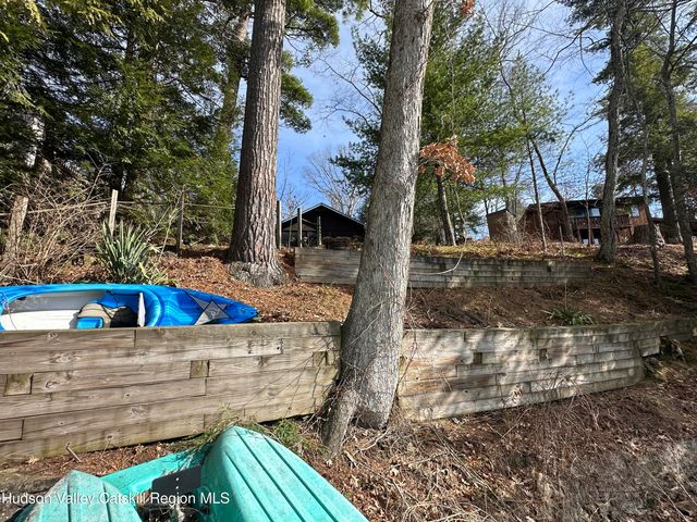 39 Island Drive, Copake, NY 12516