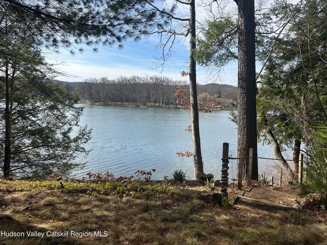 39 Island Drive, Copake, NY 12516