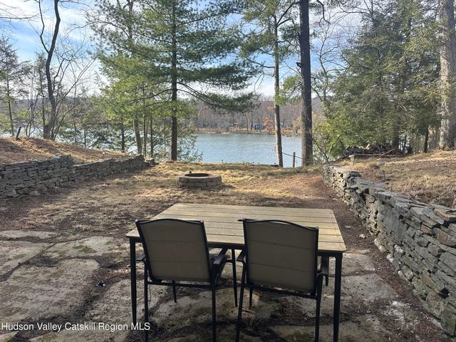 39 Island Drive, Copake, NY 12516