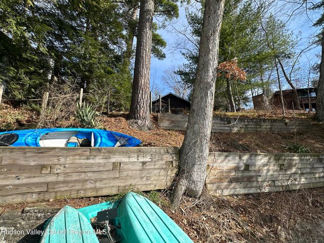 39 Island Drive, Copake, NY 12516