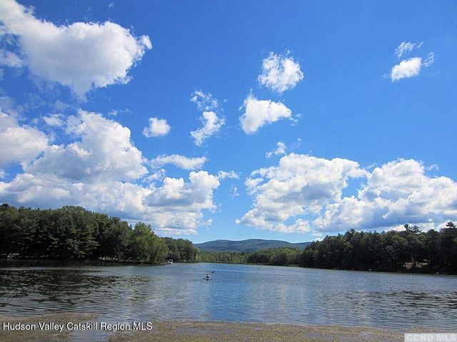 39 Island Drive, Copake, NY 12516