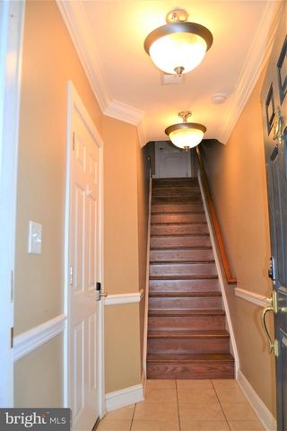 426 N THOMAS ST, Arlington, VA 22203