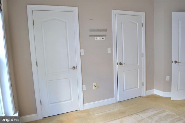 426 N THOMAS ST, Arlington, VA 22203