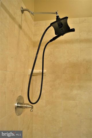 426 N THOMAS ST, Arlington, VA 22203