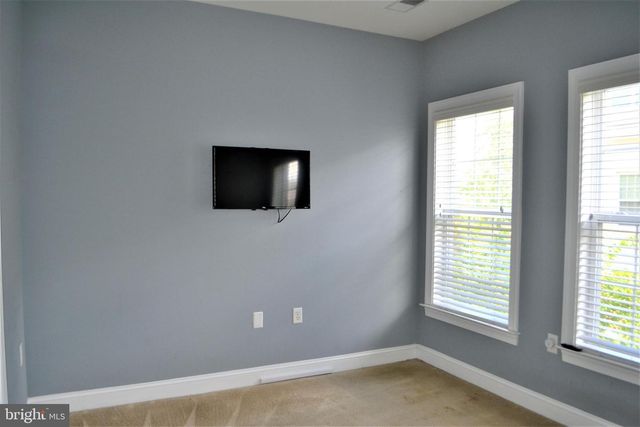 426 N THOMAS ST, Arlington, VA 22203