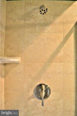 426 N THOMAS ST, Arlington, VA 22203