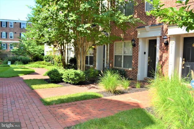 426 N THOMAS ST, Arlington, VA 22203