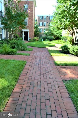 426 N THOMAS ST, Arlington, VA 22203